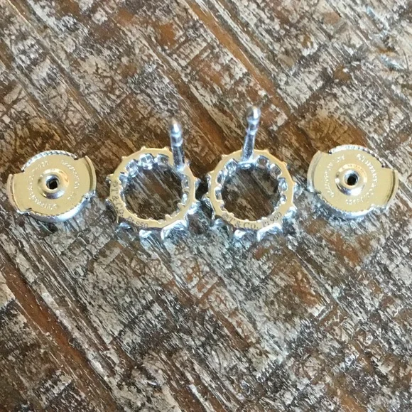 Authentic Tiffany & Co. Open Circle Platinum Diamond Stud Earrings - Picture 8 of 16